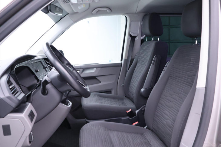 Volkswagen Caravelle 2,0 TDI 110kW CZ Tažné