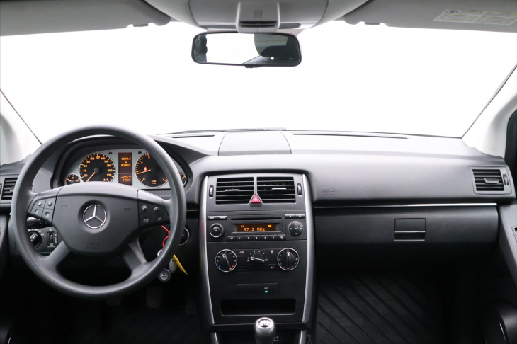 Mercedes-Benz Třídy B 1,5 160 70kW CZ Klima 82.300km