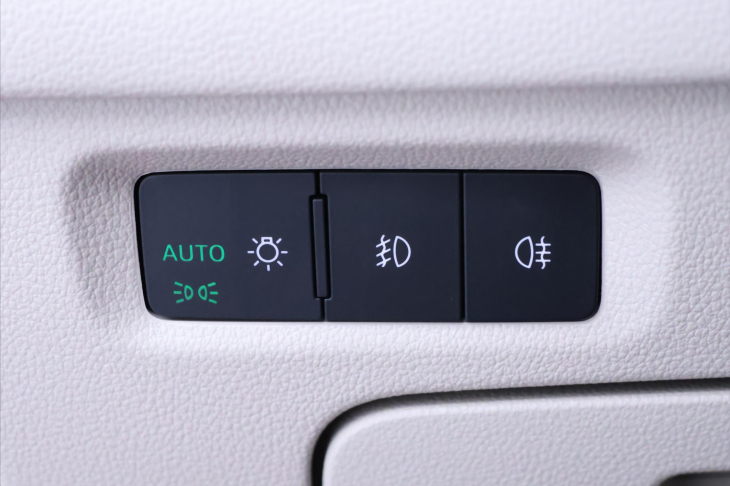 Škoda Octavia 1,5 TSI 110kW Style+matrix DPH