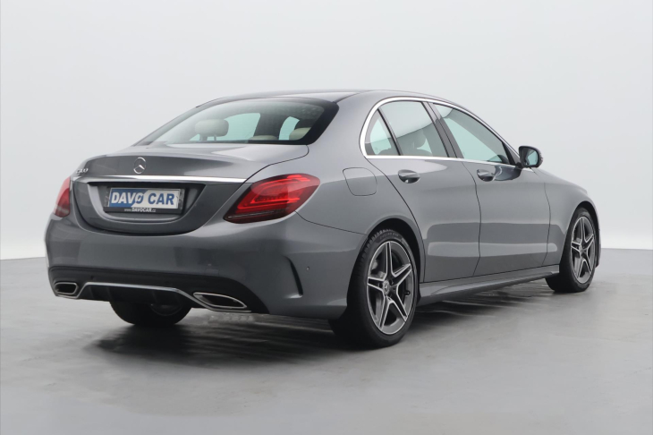 Mercedes-Benz Třídy C 2,0 C300 190kW CZ AMG paket