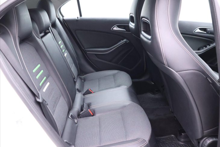 Mercedes-Benz Třídy A 1,5 180d 80kW Aut. CZ Kůže LED