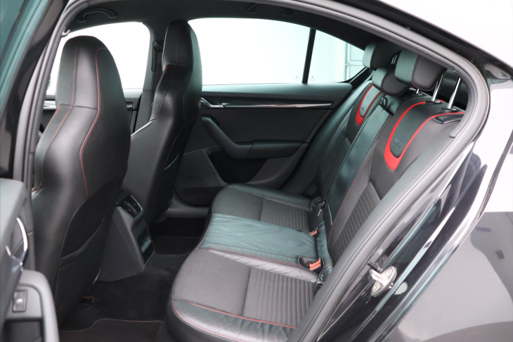 Škoda Octavia 2,0 TDI 135kW RS Xenon Navi
