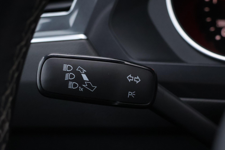 Volkswagen Tiguan Allspace 2,0 TDI DSG 4M R-Line Black DPH