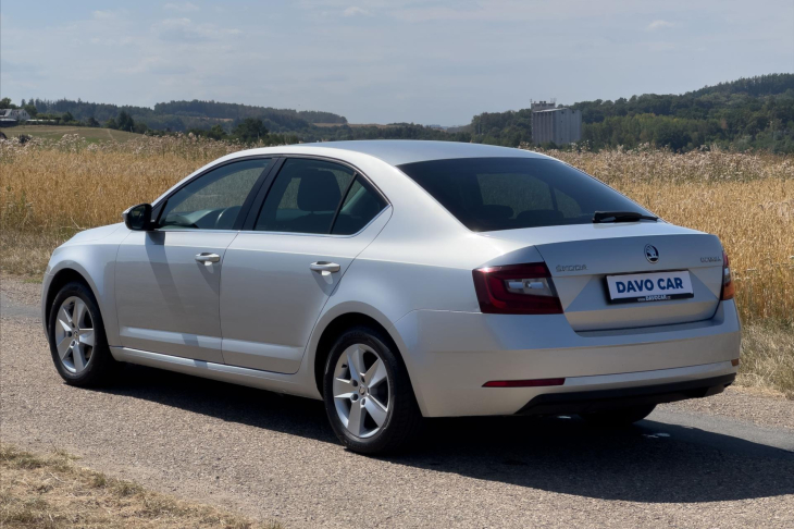 Škoda Octavia 1,6 TDI DSG CZ Style LED DPH