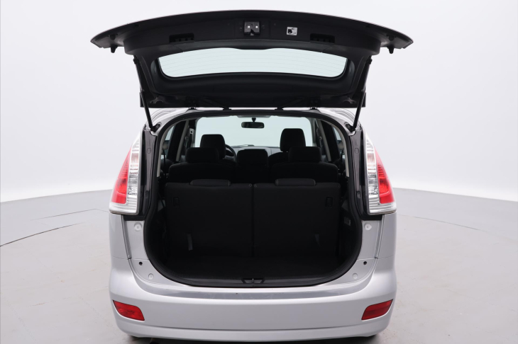 Mazda 5 1,8 i 85kW 7-Míst Serv.K. CZ 100tkm