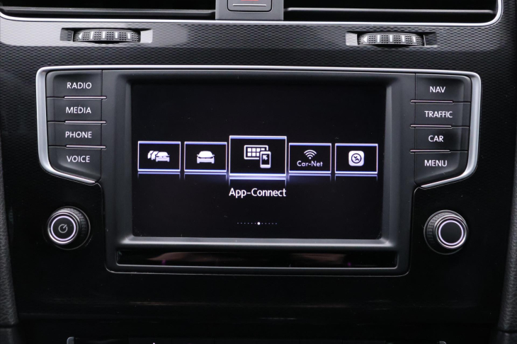 Volkswagen Golf 2,0 TDI 135kW DSG Serv.kniha