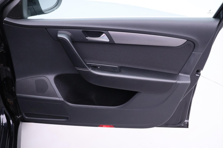 Volkswagen Passat 1,4 TSI 90kW Comfort Navi 1Maj