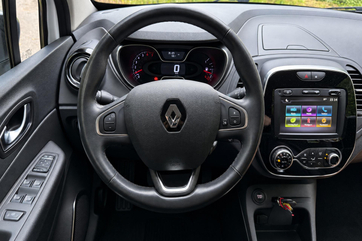 Renault Captur 1,3 TCe 96kW Intens LED Navi