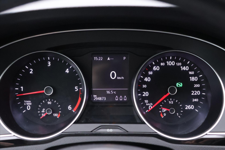 Volkswagen Passat 2,0 TDI 110kW DSG Comfort Navi