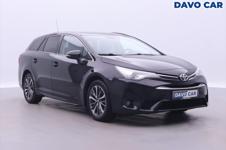 Toyota Avensis 2,0 D-4D 105kW Navi LED Tempo