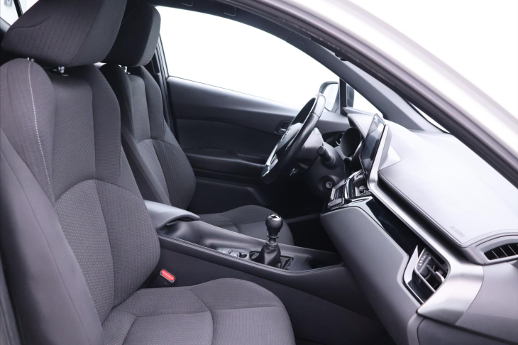 Toyota C-HR 1,2 Turbo 85kW CZ Serv.kniha