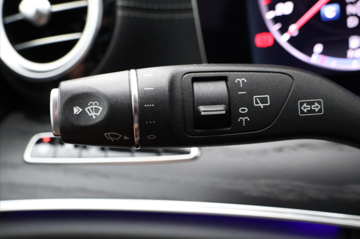 Mercedes-Benz Třídy E 2.0 220d 143kW 4Matic Aut.