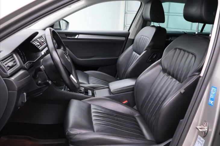 Škoda Superb 2,0 TDI DSG Style+ Kůže DPH