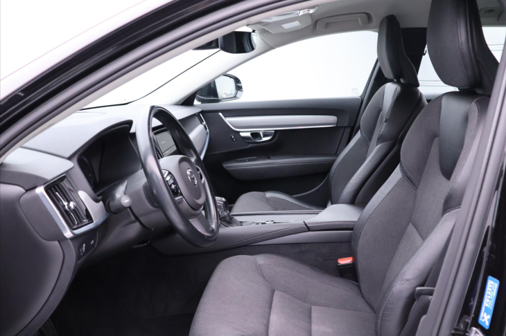 Volvo V90 2,0 D4 140kW Aut. AWD Momentum