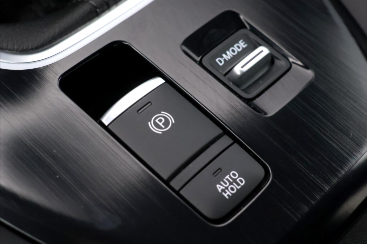 Nissan Qashqai 1,3 T-GDI N-Connecta CZ