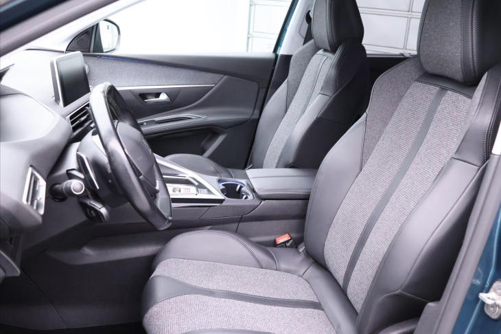 Peugeot 5008 1,5 HDI 96kW Aut. Allure DPH