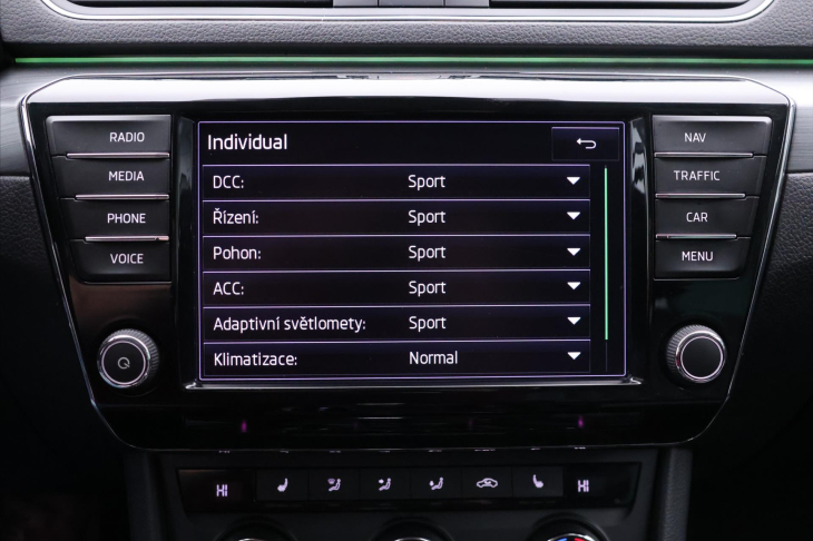 Škoda Superb 2,0 TDI 140kW DSG Style Kůže