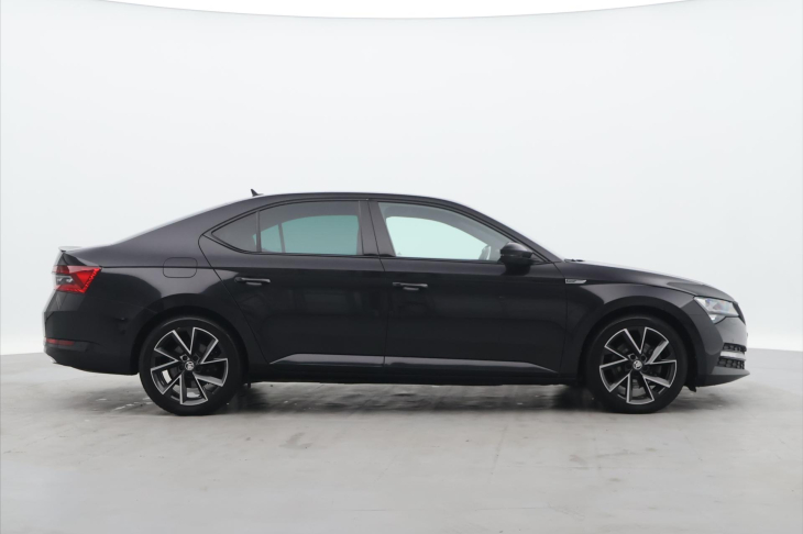 Škoda Superb 2,0 TDI 110kW SportLine DSG CZ