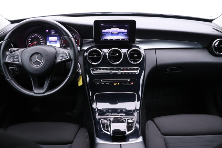 Mercedes-Benz Třídy C 2,1 200 D 100kW Automat Klima