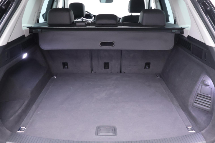 Volkswagen Touareg 3,0 TDI 170kW DSG 4M LED CZ