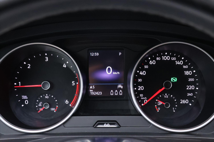 Volkswagen Tiguan Allspace 2,0 TDI DSG 4M R-Line Black DPH