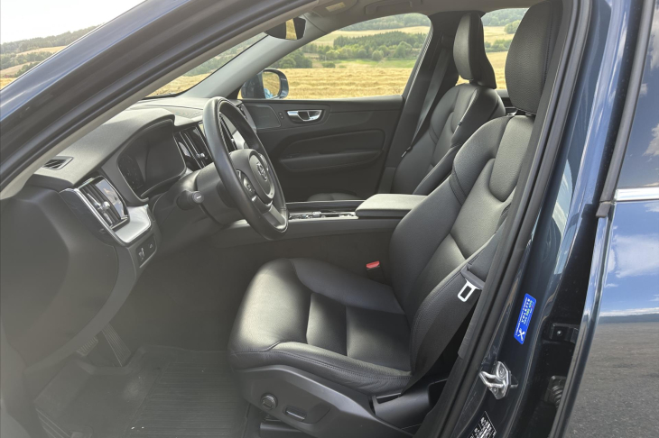 Volvo XC60 2,0 145 kW D4 AWD Momentum