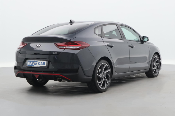 Hyundai i30 1,5 T-GDI 159k CZ DPH Fastback