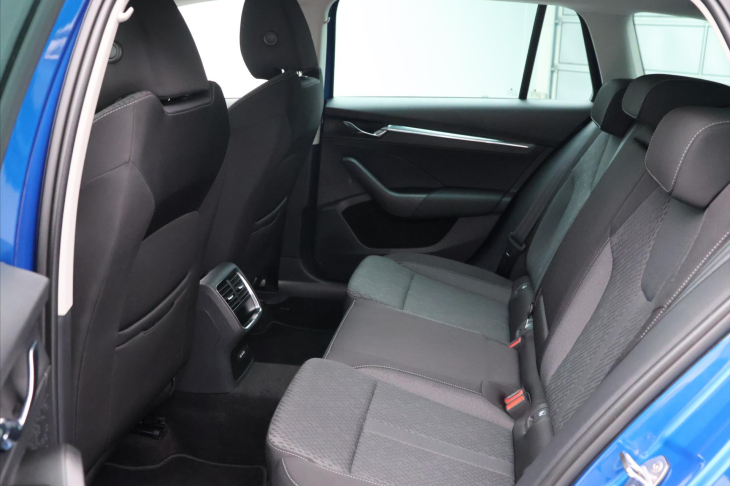 Škoda Octavia 2,0 TDI 110kW DSG Matrix DPH