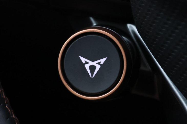 Cupra Formentor 2,0 TSI VZ DSG 4Drive Brembo DPH