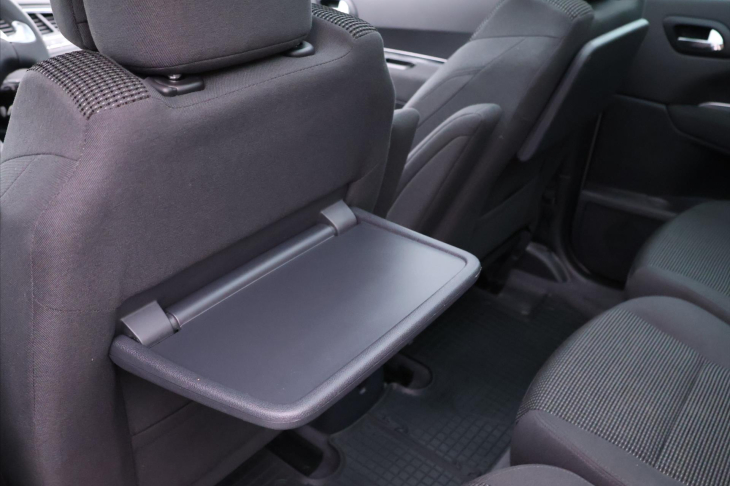 Peugeot 5008 1,6 BlueHDi 88kW Allure CZ