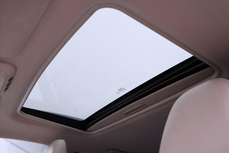 Volvo XC90 2,4 D5 147kW AWD KINETIC