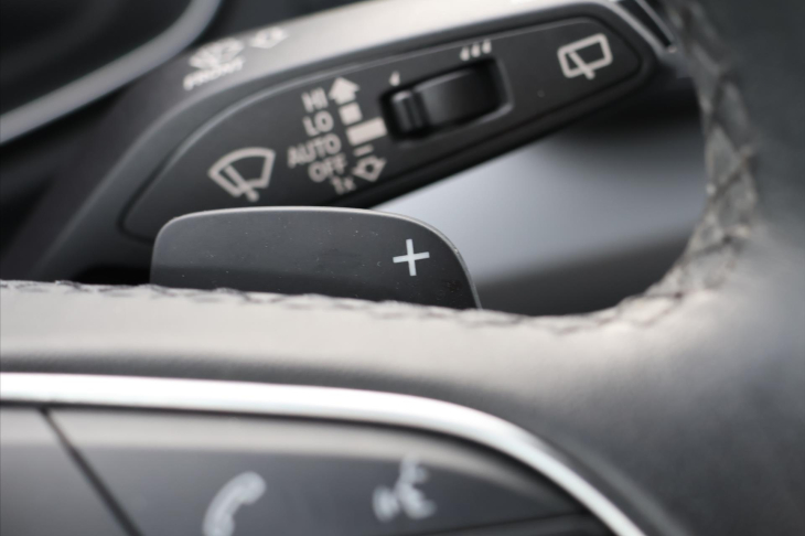 Audi Q5 2,0 40TDI S-line quattro DPH