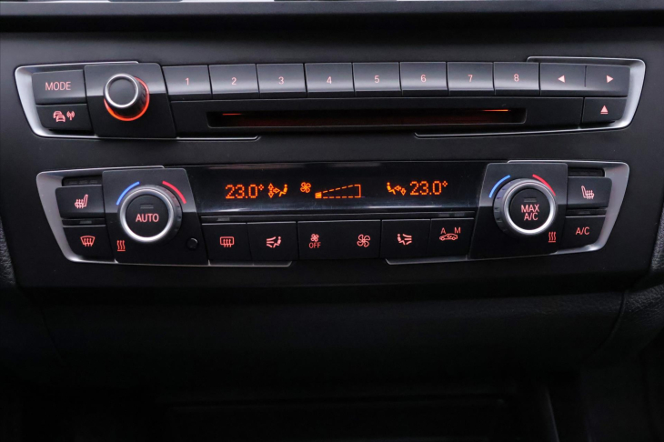 BMW Řada 1 1,6 116i 100kW Aut. Sport Xenon