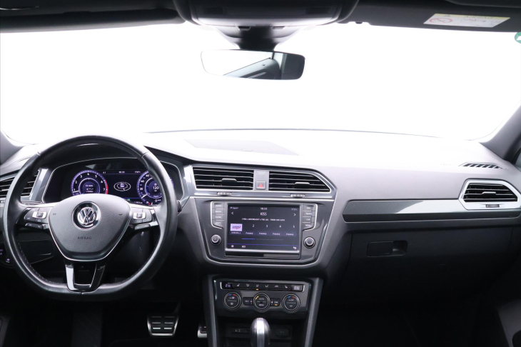 Volkswagen Tiguan 2,0 TSI R-line Highline DSG 4M
