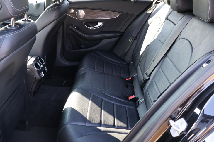 Mercedes-Benz Třídy C 2,0 200 T AMG LED Navi Kůže