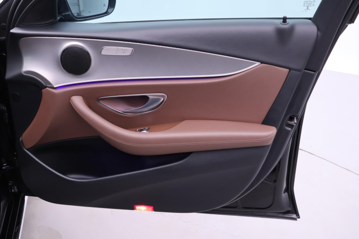 Mercedes-Benz Třídy E 2,0 220d 143kW Aut. CZ