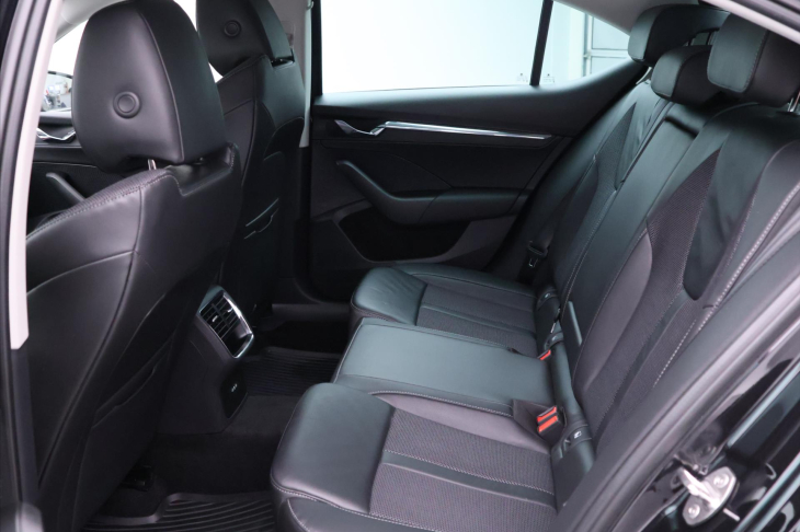 Škoda Octavia 2,0 TDI 110kW Style DSG DPH CZ