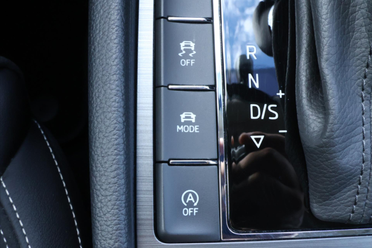 Škoda Superb 2,0 TDI 147kW 4x4 DSG Style+ CZ