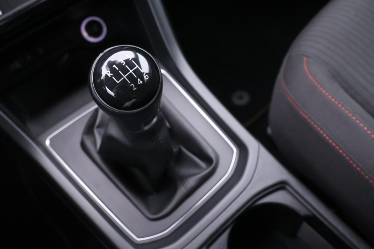 Volkswagen Touran 2,0 TDI 110kW Sound LED DPH