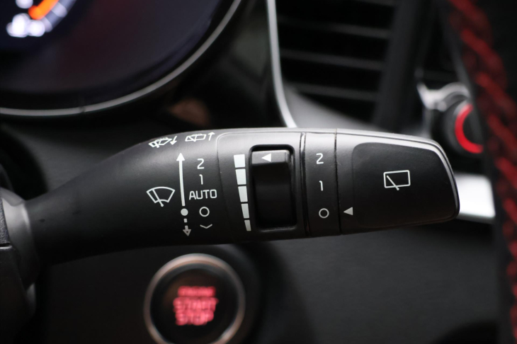 Kia Ceed 1,6 T-GDI 150kW DCT CZ GT