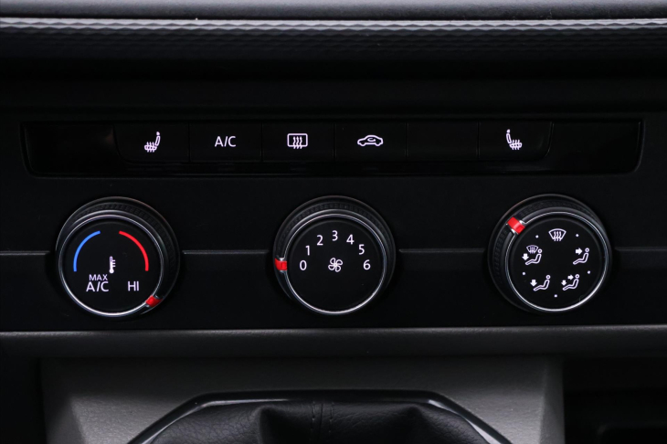 Volkswagen Transporter 2,0 TDI 81kW Klima 8-míst DPH