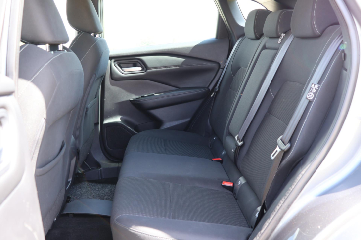 Nissan Qashqai 1,3 DIG-T MHEV Business Tažné