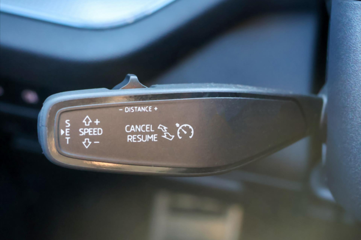 Škoda Kodiaq 2,0 TDI DSG 4x4 Sportline 7-Míst