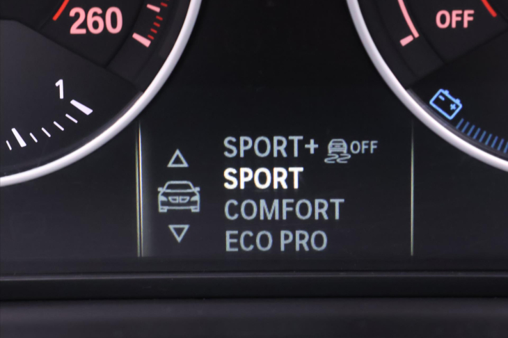 BMW Řada 2 2,0 220i 135kW Aut. Sport Line