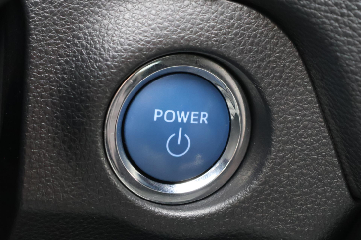 Toyota RAV4 2,5 131kW Hybrid Navigace