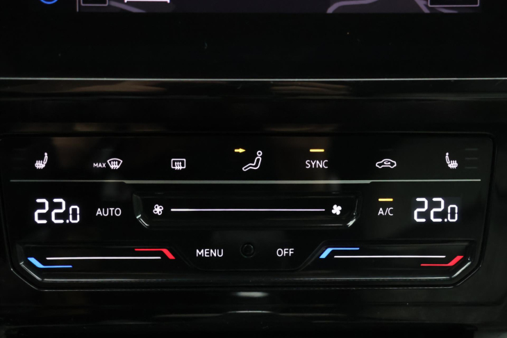 Volkswagen Passat 2,0 TDI CZ Elegance Kůže DPH