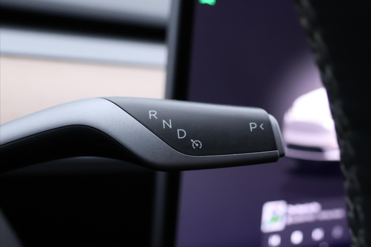 Tesla Model Y Long Range AWD DPH 1.Maj.