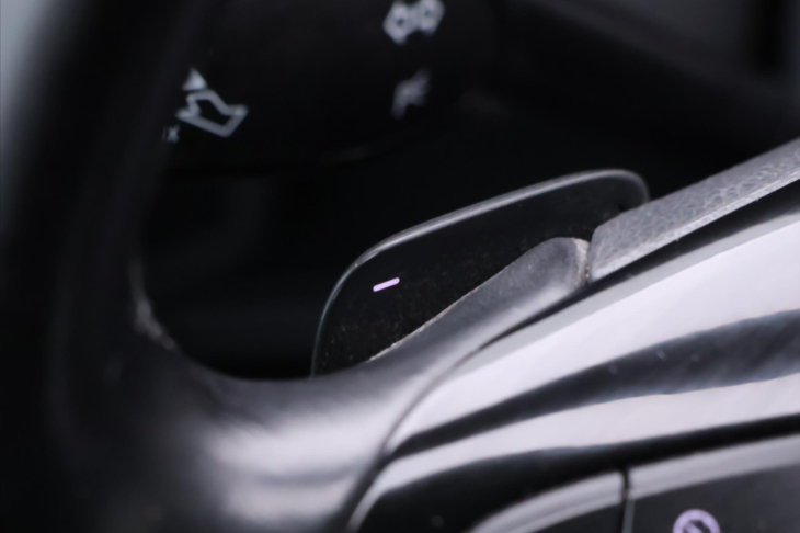 Volkswagen Touran 2,0 TDI 110kW DSG Matrix DPH