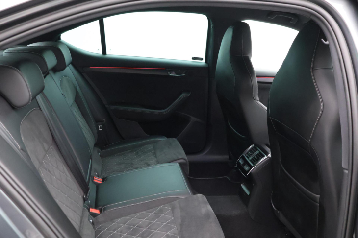 Škoda Superb 2,0 TSI DSG CZ Sportline DPH