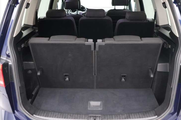 Volkswagen Touran 2,0 TDI 110kW DSG Sound 7-Míst